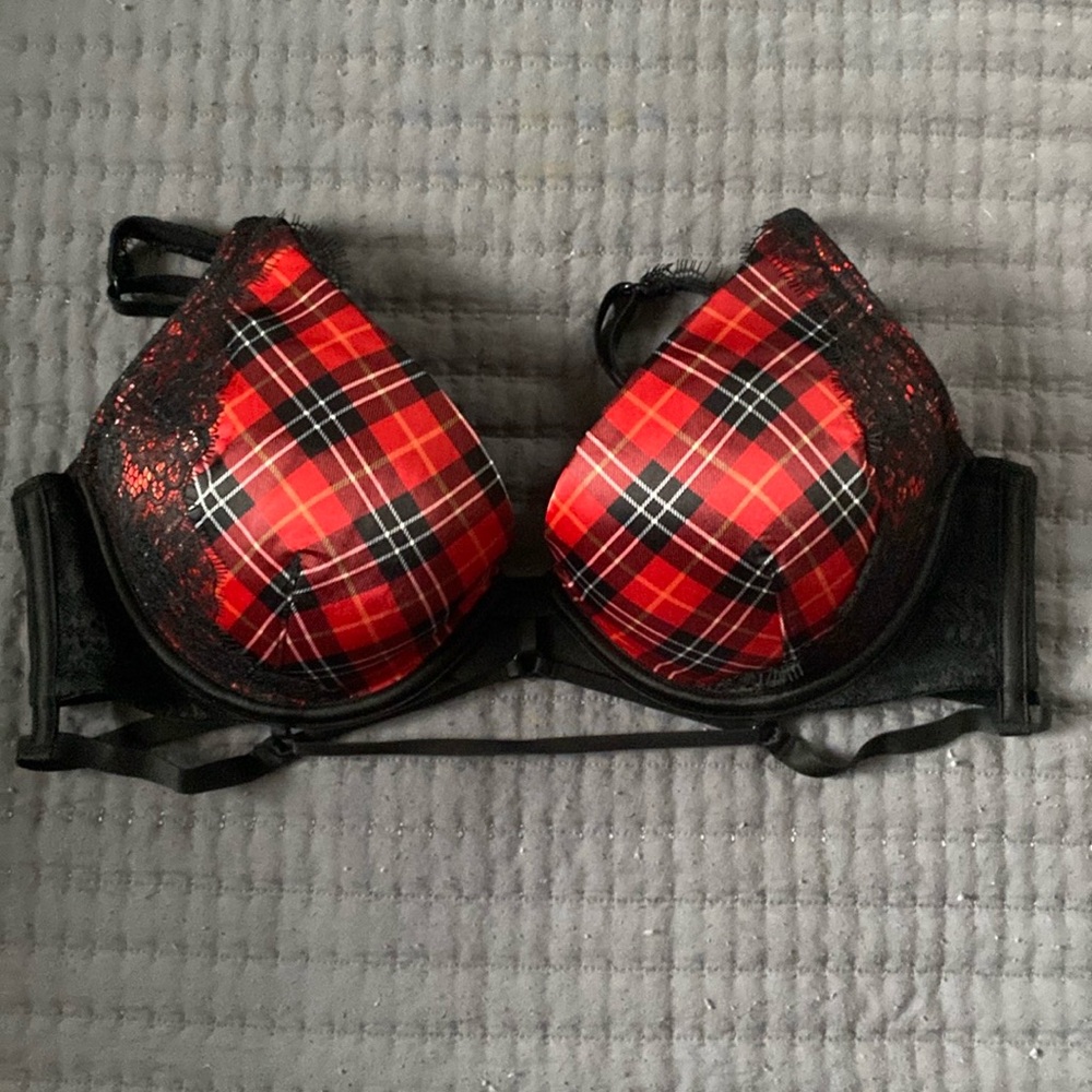 Very sexy plunge bra